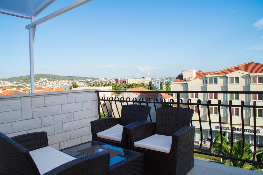Apartments Barba Trogir Luaran gambar